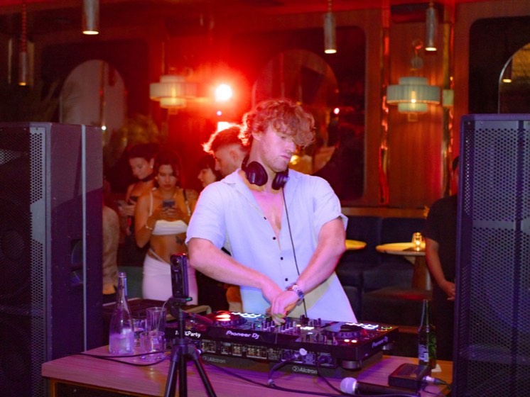 Mike playing a set.