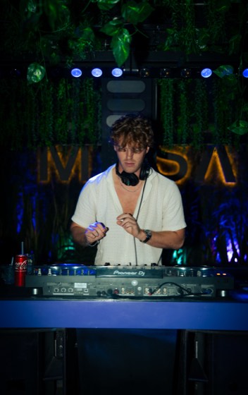 Mike playing a set.